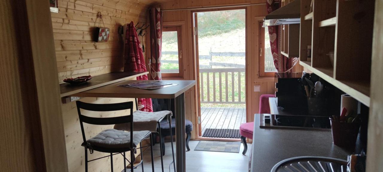 Hotel Ma Roulotte Sous Les Chenes "La Passionnee" Raon-aux-Bois Exterior foto